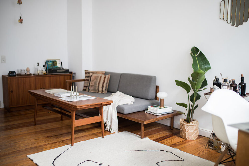 Berlin Apartment with Vintage Flair and Natural Colors