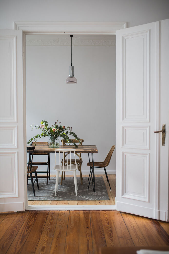 Berlin Apartment with Vintage Flair and Natural Colors