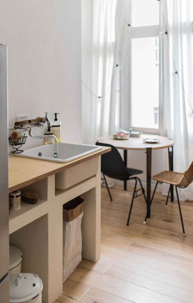 Berlin Apartment with Vintage Flair and Natural Colors