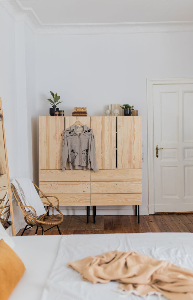 Berlin Apartment with Vintage Flair and Natural Colors