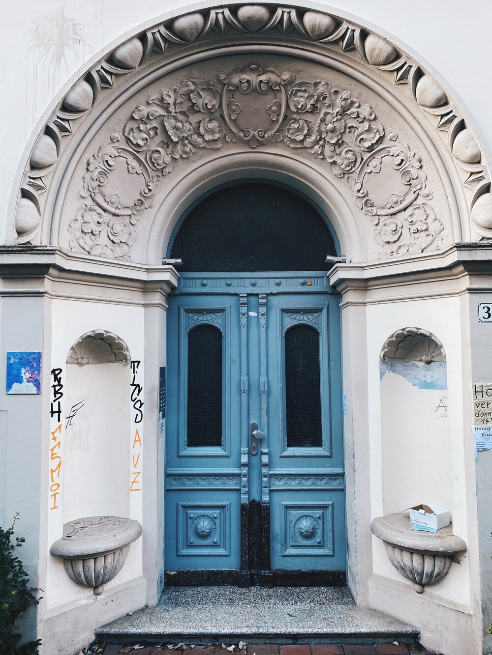 You could ring the doorbell of this house on Thursdays to buy some fresh honey