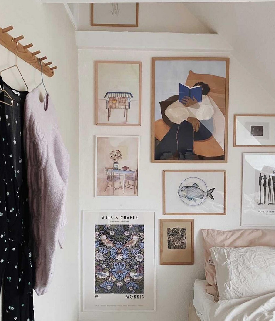 4 Ways To Select Art + Objects for a Gallery Art Wall