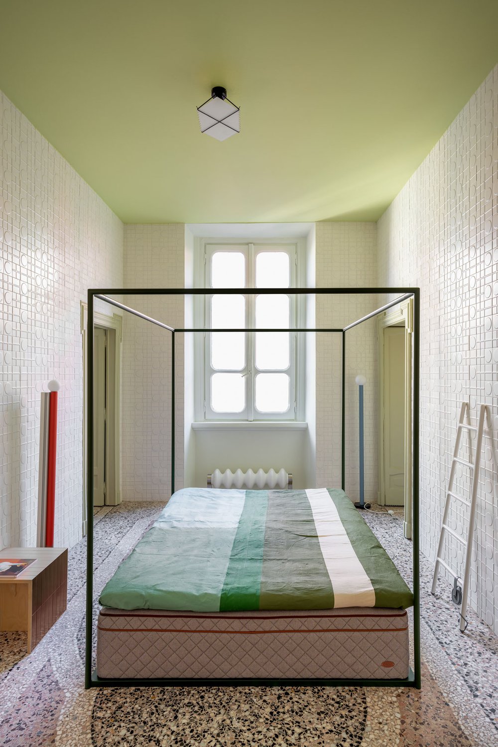 Trend Alert: Sensory Design + Inside Looking Out Gallery Apartment in Milan 2022