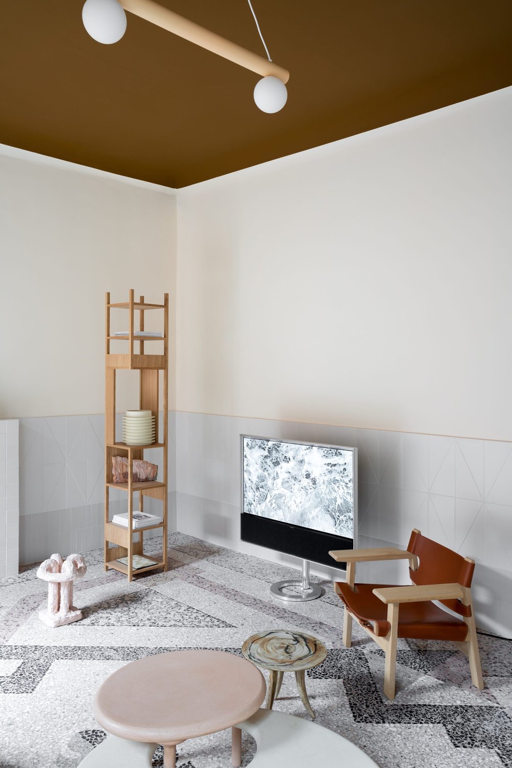 Trend Alert: Sensory Design + Inside Looking Out Gallery Apartment in Milan 2022