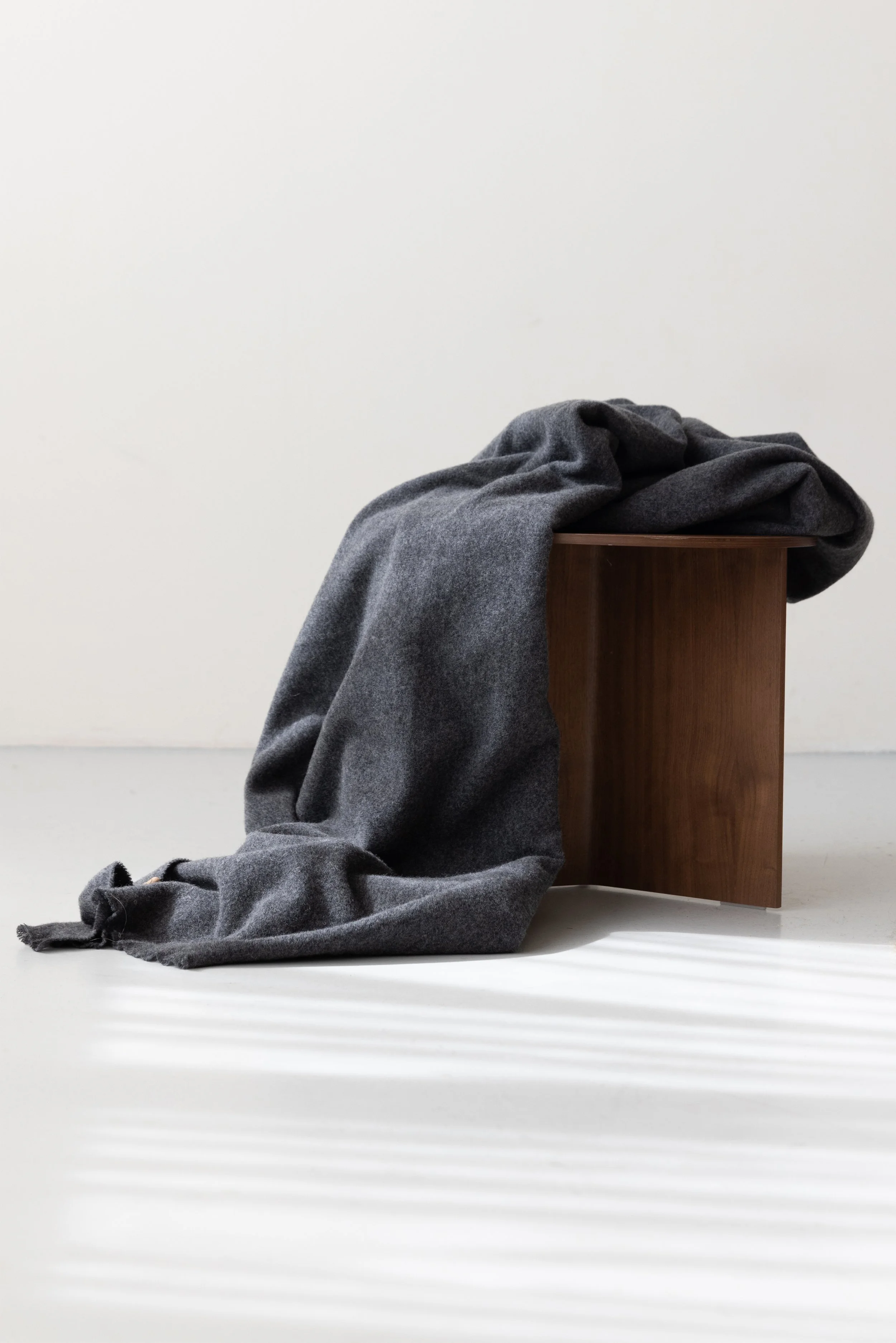 Coisa rewool_HR_plaid_dark grey.jpg