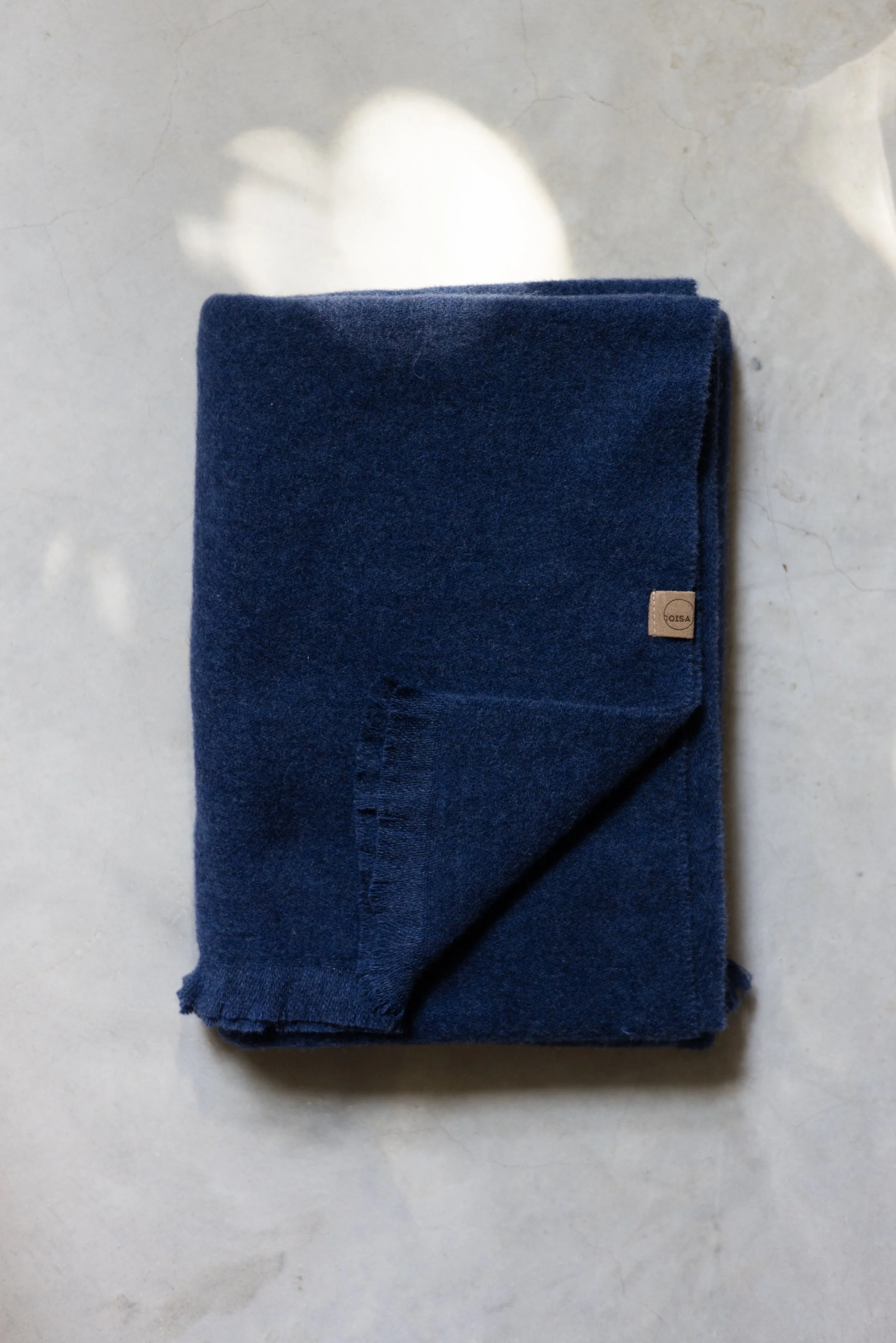 Coisa_sjaal_gerecycled wol_HR_navy.jpg