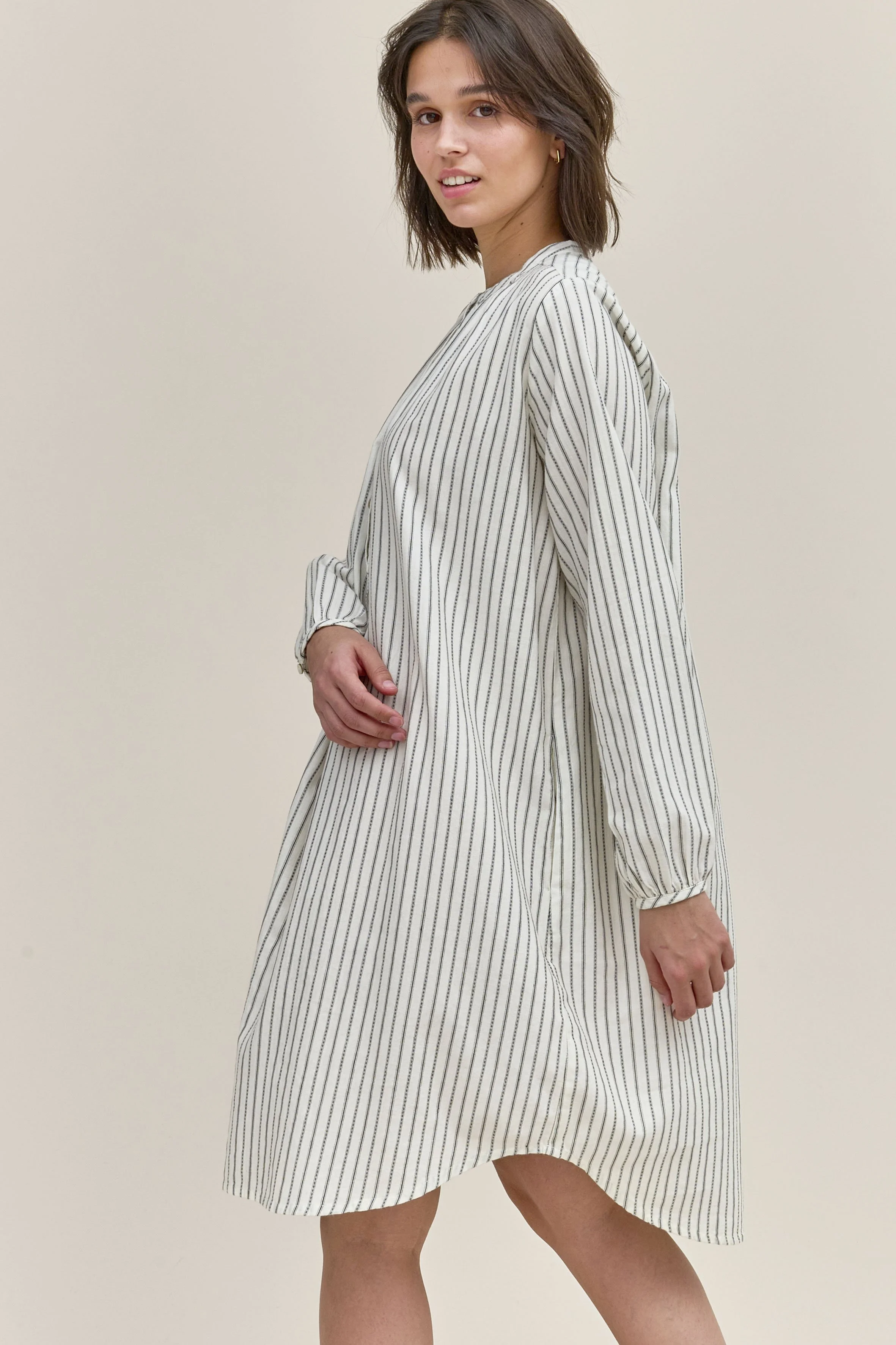 niara stripe black side.jpg