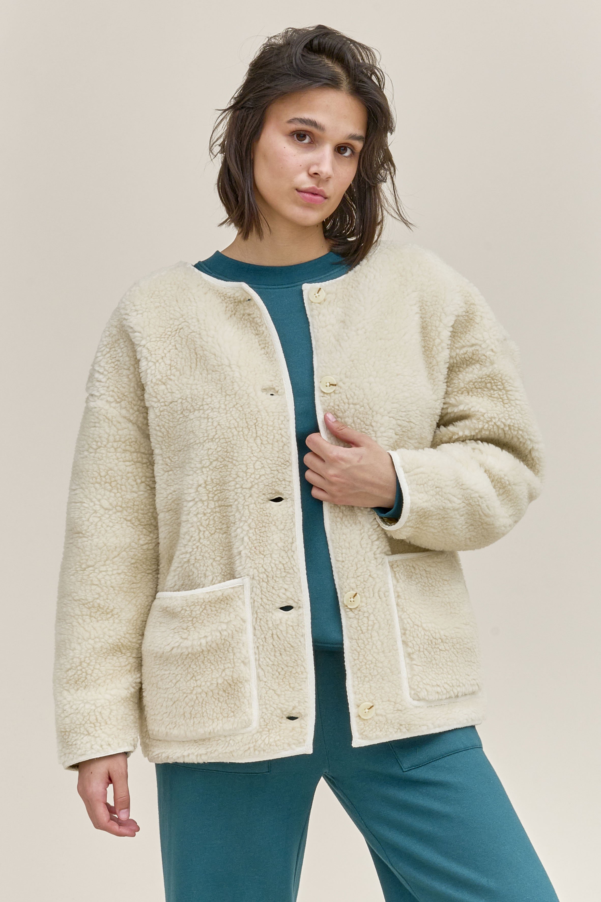 Nilly in teddy offwhite front 1.jpg