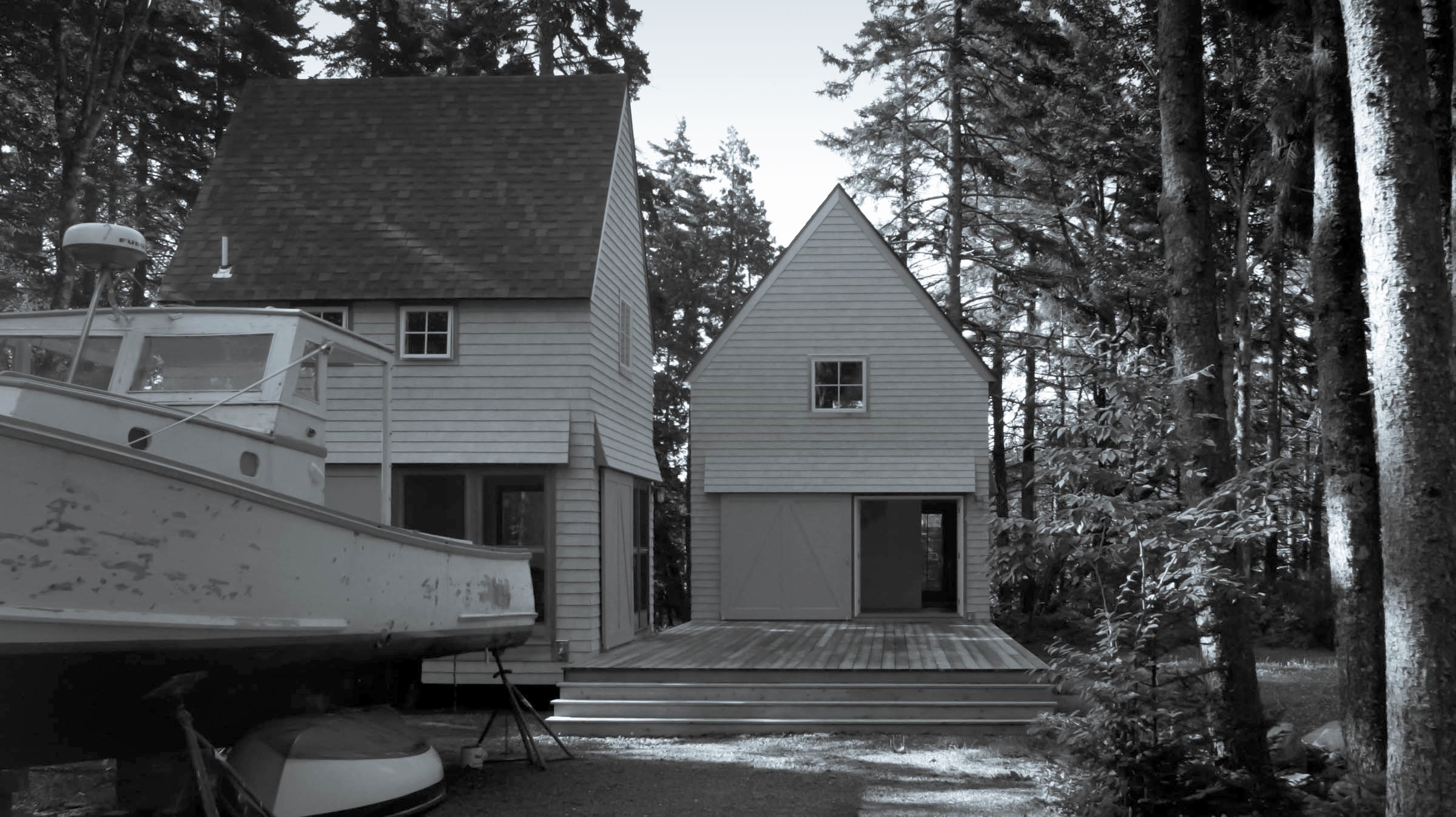 Seal Cove Bunkhouses - Exterior Entry Overview
