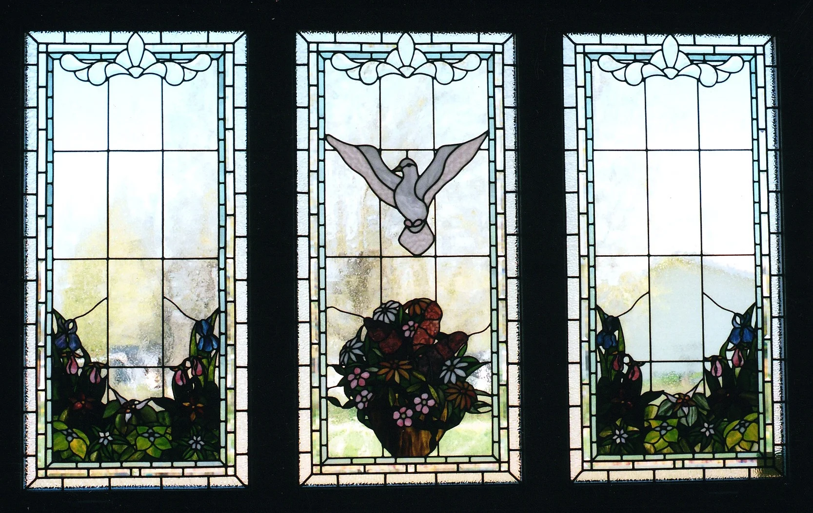 Andrew's of Stratford, Chapel windows