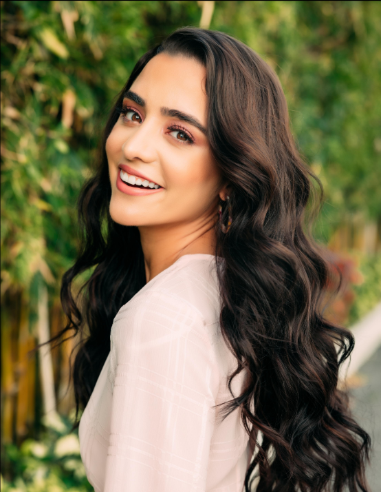 LIZ DIEPPA AS "LOURDES"
