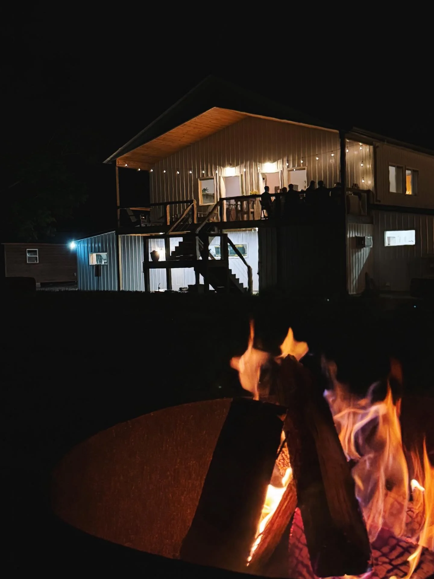 Last night, while PIZZAJOY was happening downstairs, a private candlelit dinner was unfolding upstairs. A special evening for 12 guests, tucked away from the rest of the world. 

We may need to do more of this&hellip;✨

#farmdinner #privatechef #nash
