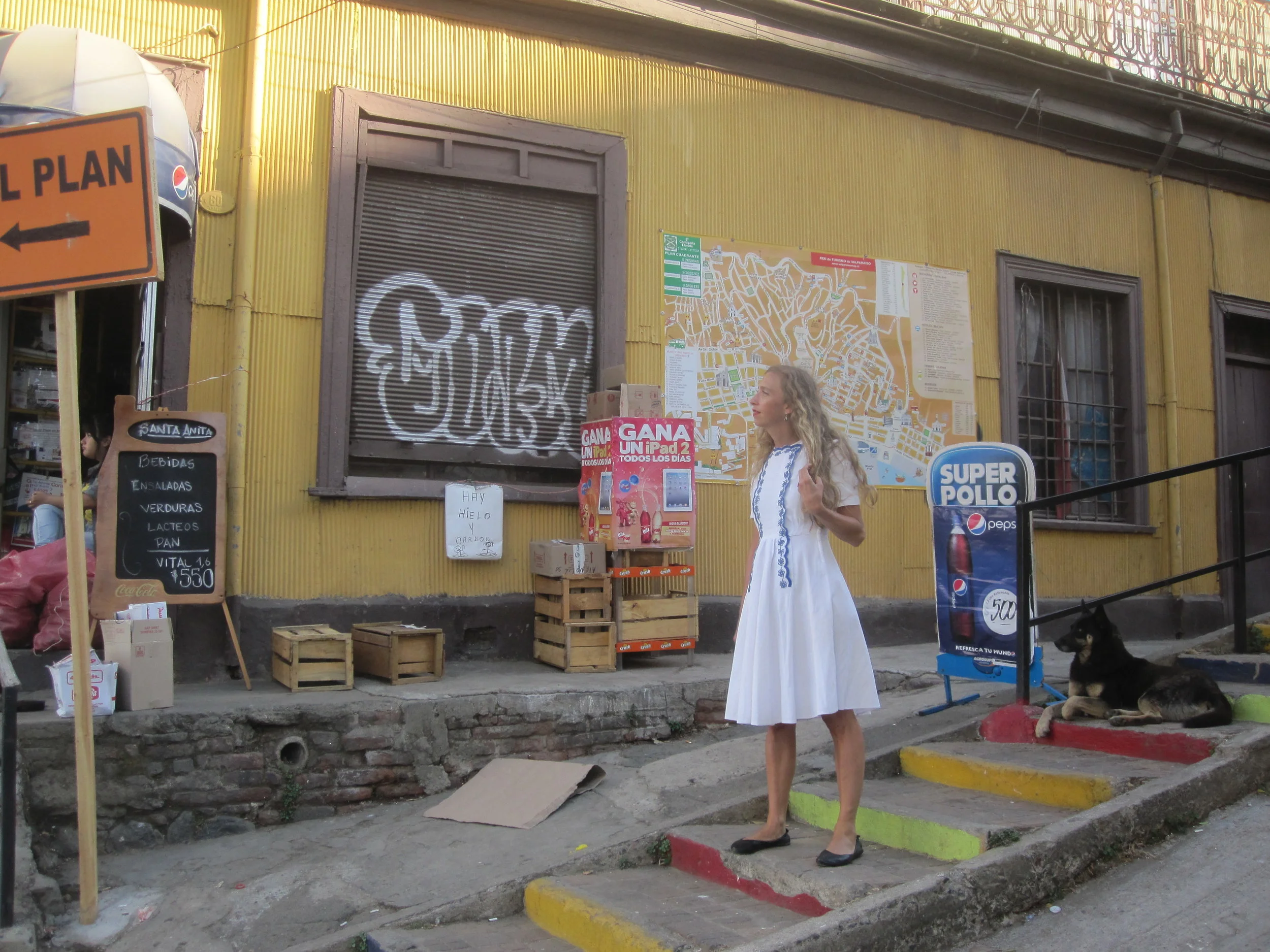 Emily as "Alice", Valparaiso, Chile, 2012