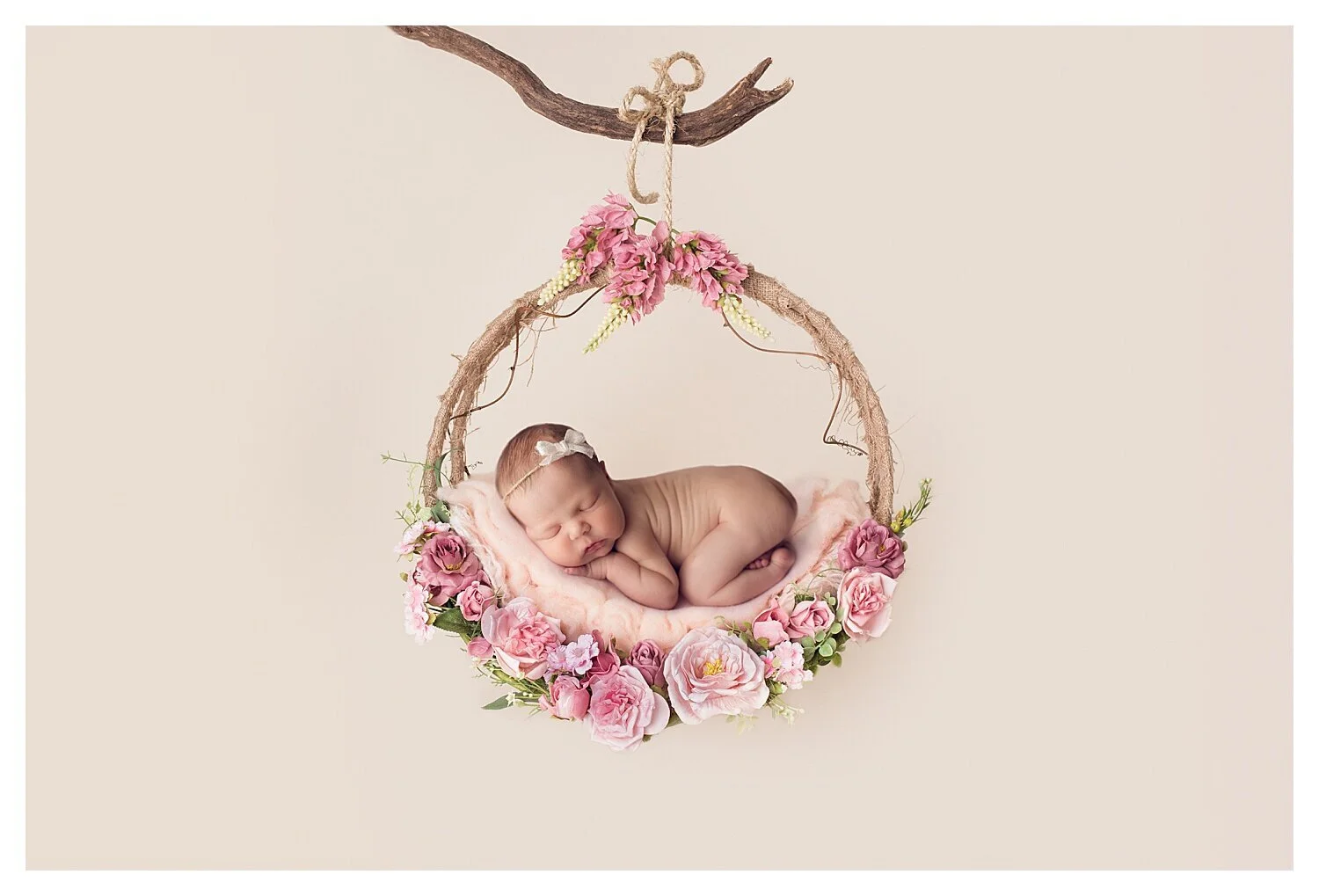 Cherishing Baby Savannah: A Newborn Photography Experience