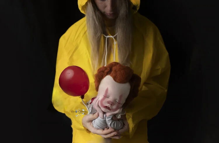Behind the Scenes: Halloween Pennywise Newborn Session