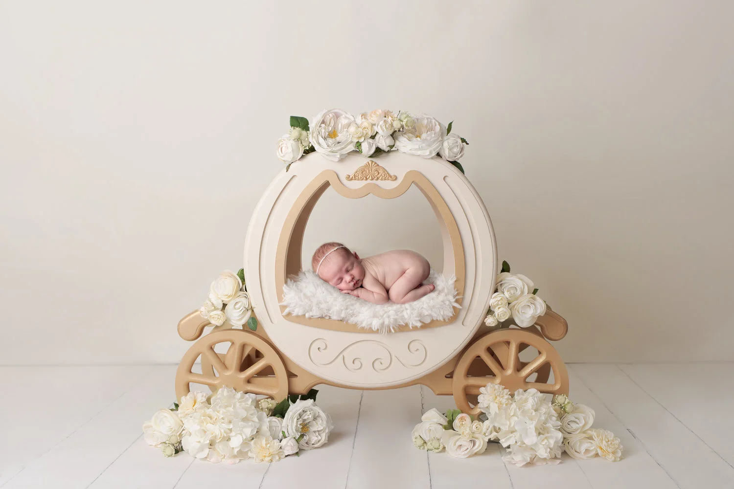 Cherishing Sweet Moments: Baby Alice's Newborn Photoshoot