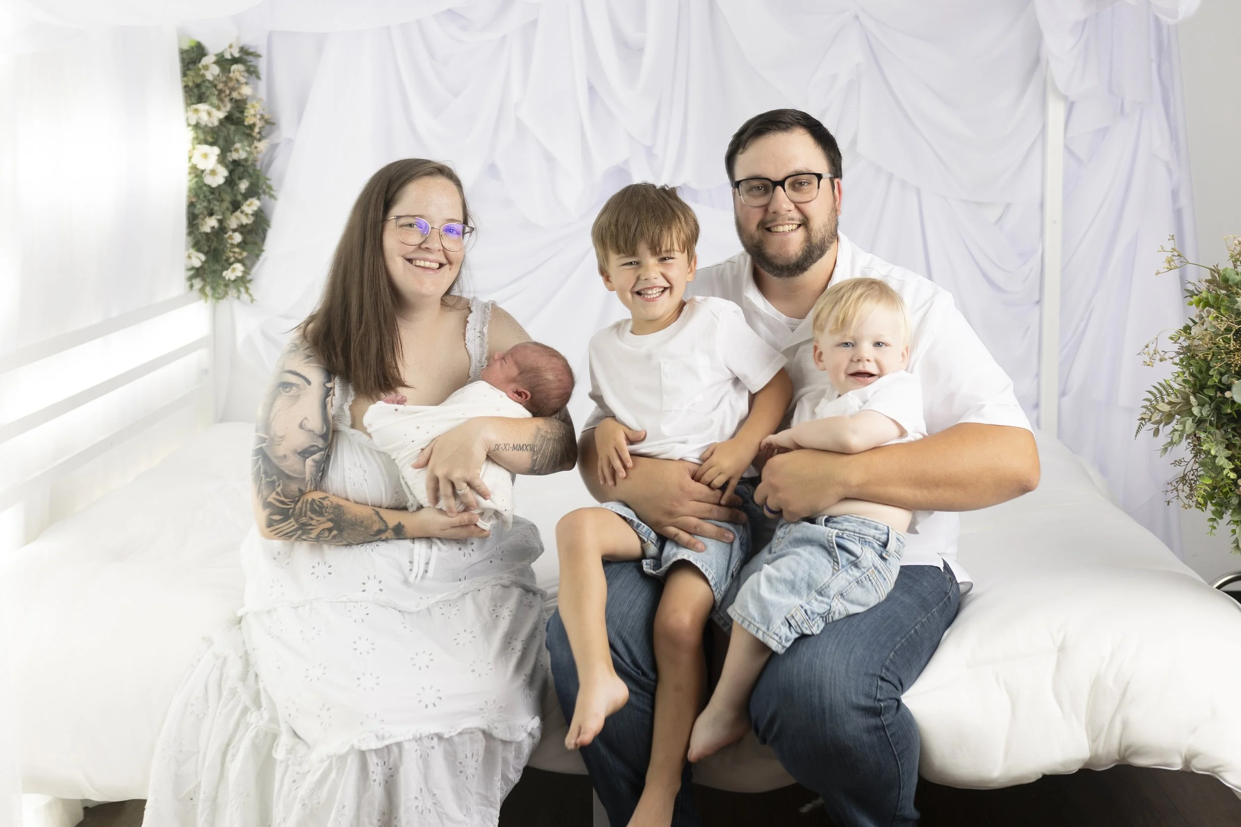 What to Wear for Newborn Family Photos | A Complete Guide for Savannah Families