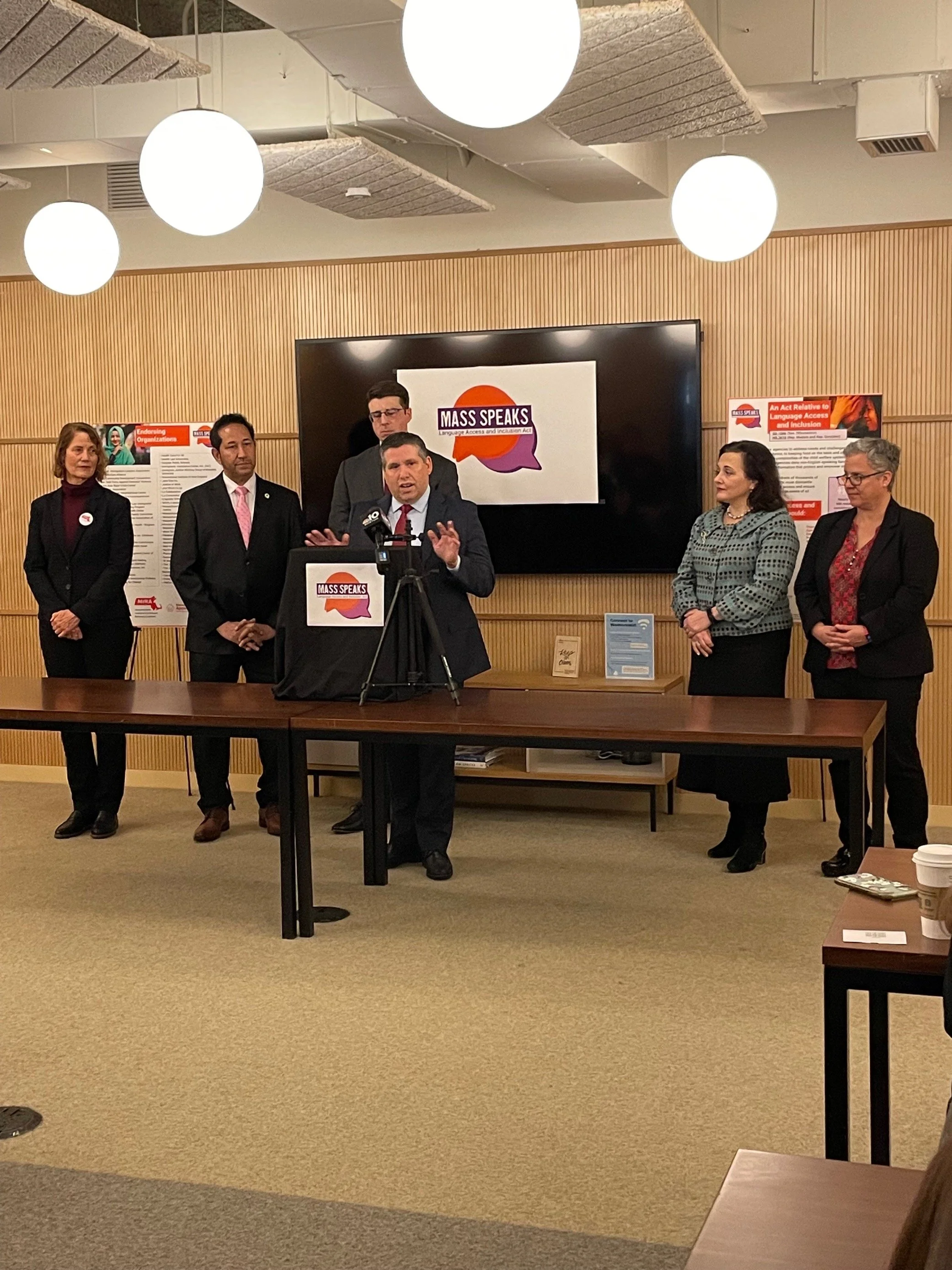 DiDomenico and Advocates Unveil Legislation to Expand Language Access in Government Agencies
