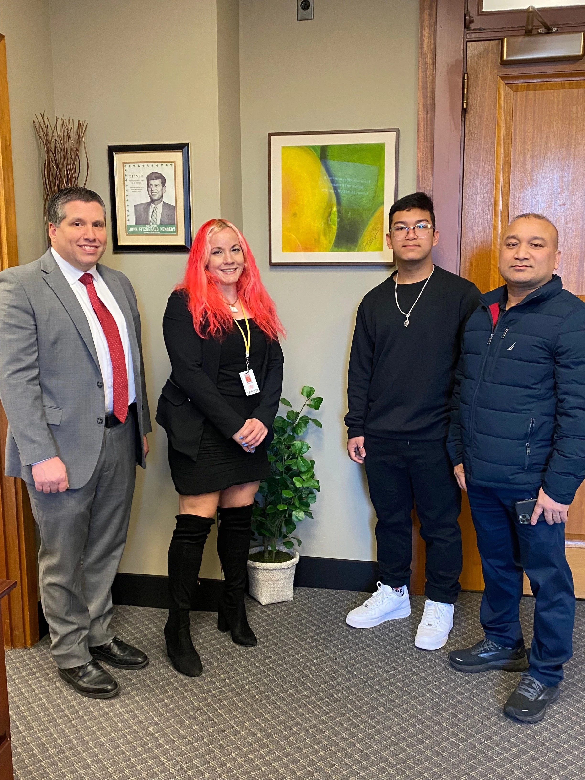DiDomenico Hosts Everett High School Student and Displays His Artwork
