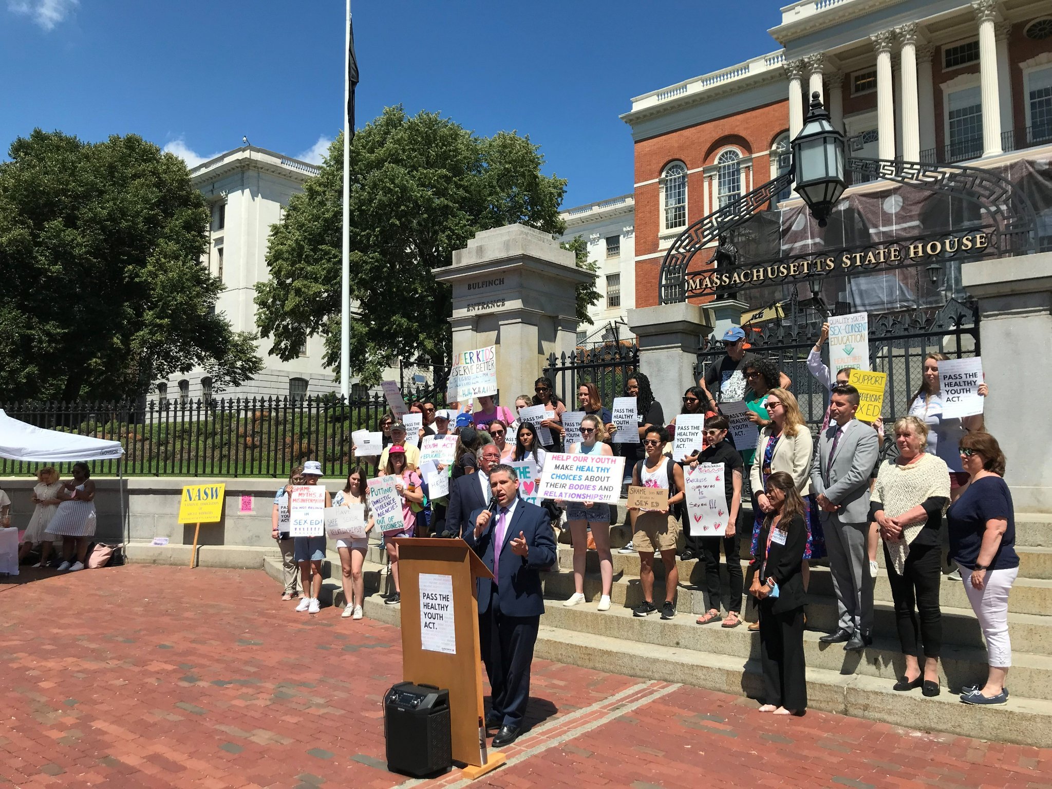 DiDomenico Reintroduces Healthy Youth Act Legislation to Improve Sex Education