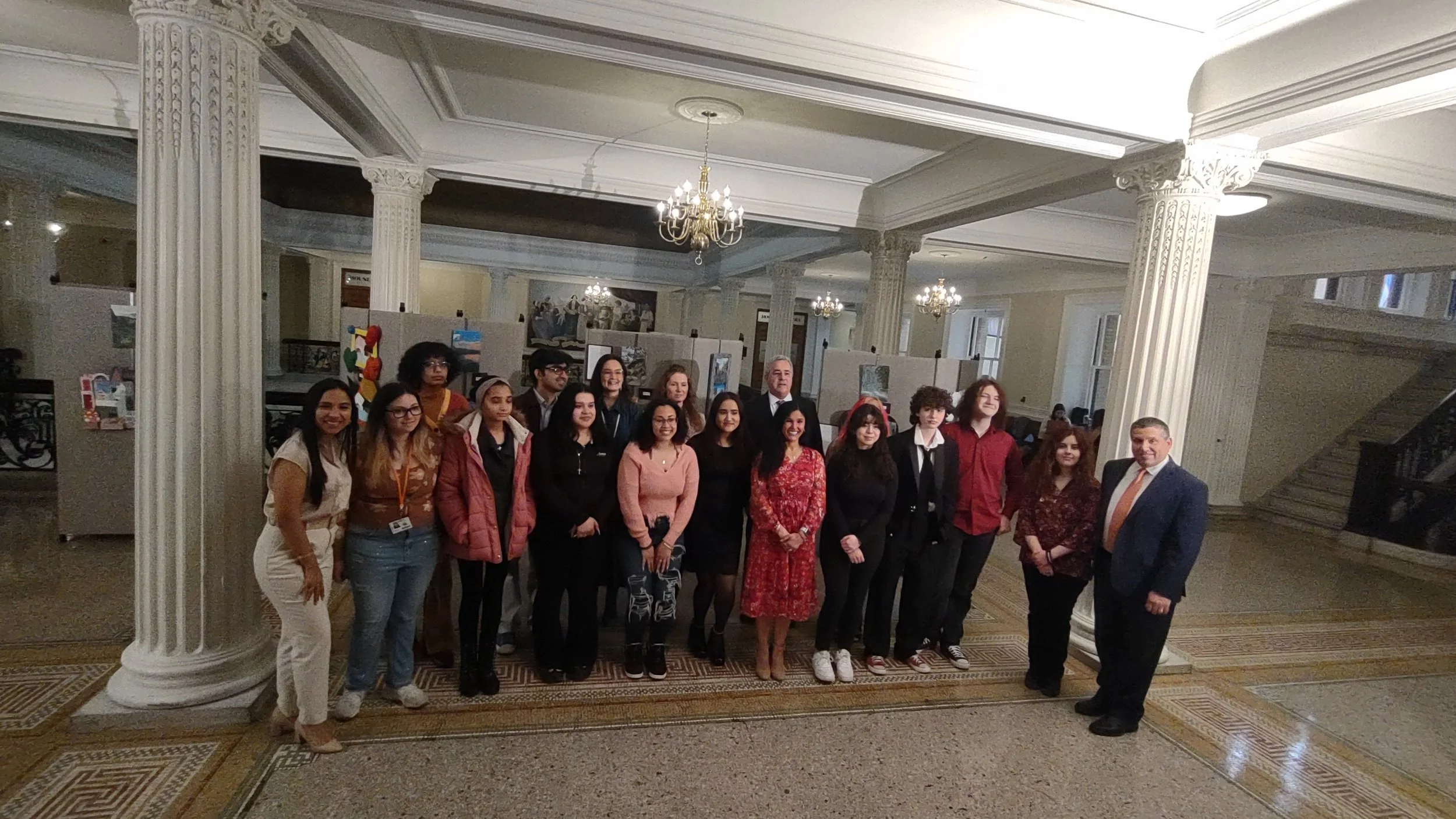 DiDomenico Brings Everett Student Artwork to the State House and Hosts Reception