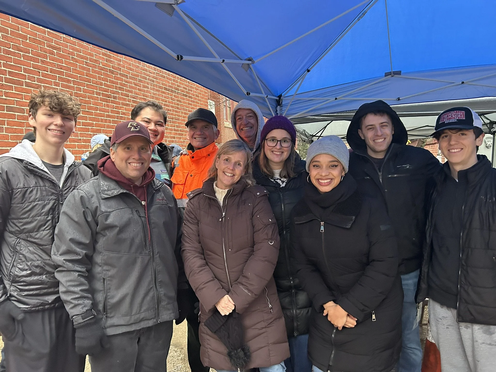 Senator DiDomenico Lends a Hand at Charlestown Food Pantry
