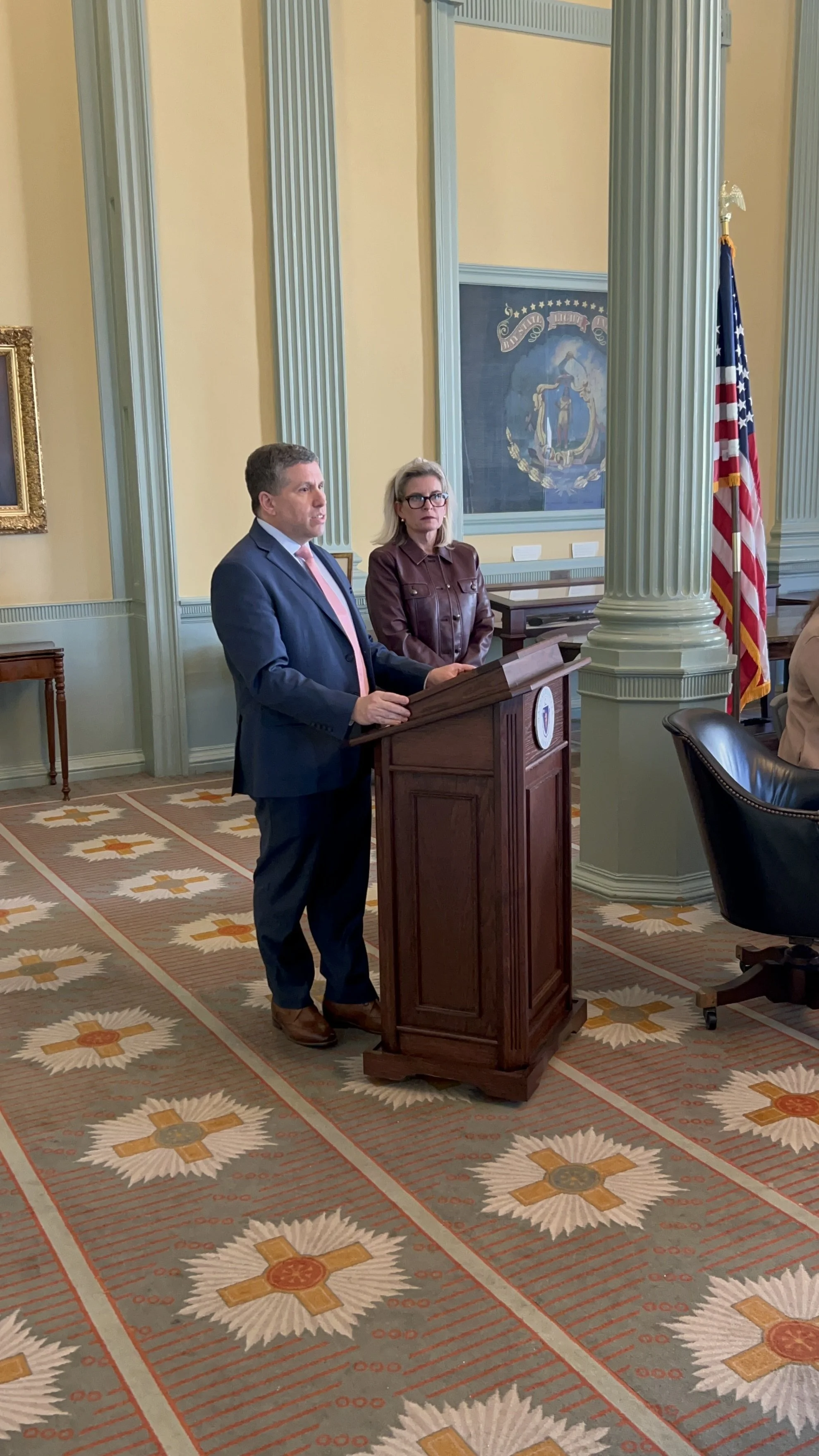 Senator DiDomenico Co-Hosts State House Policy Dialogue on Poverty