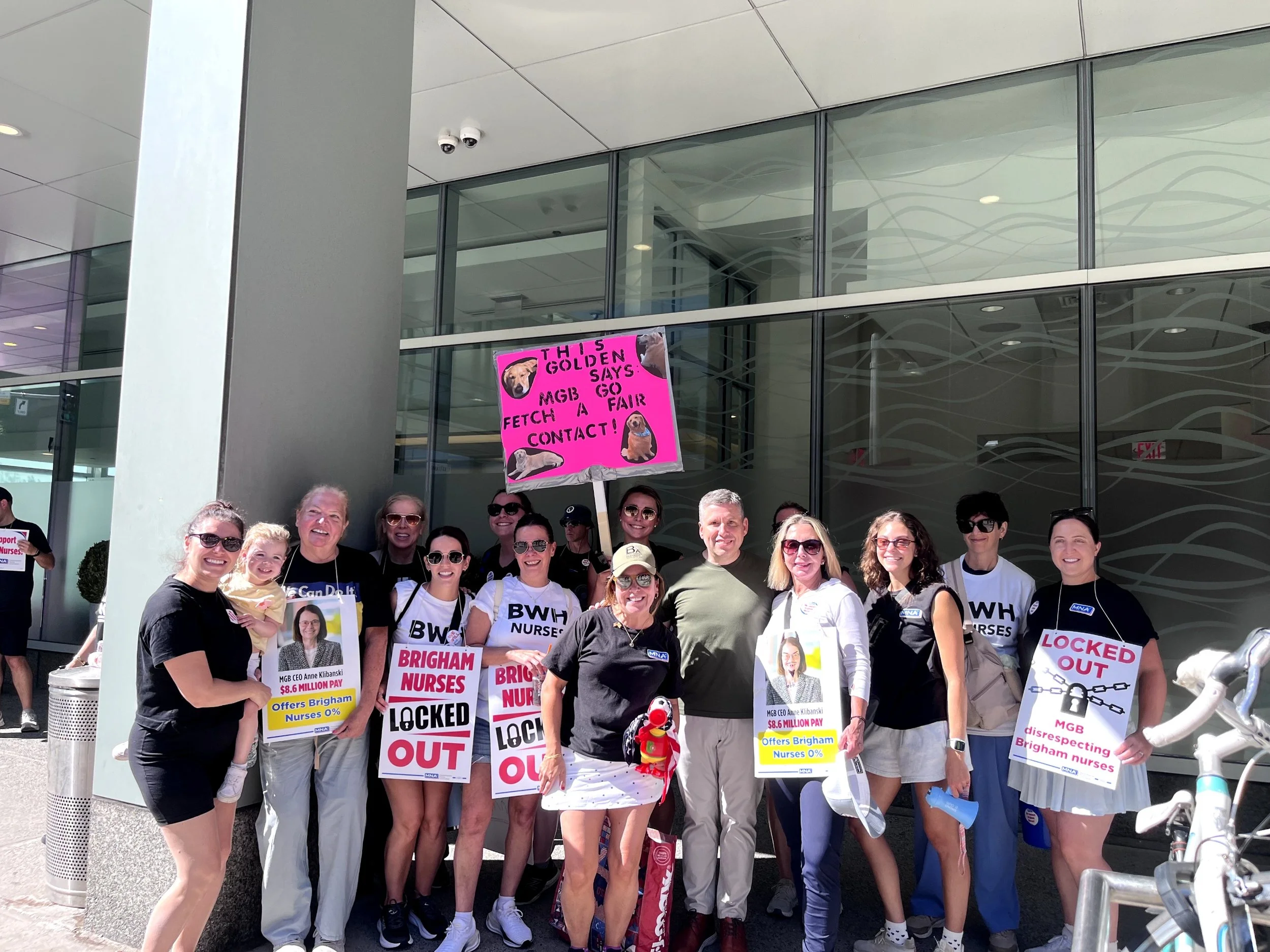 Senator DiDomenico Stands with Striking Nurses&nbsp;