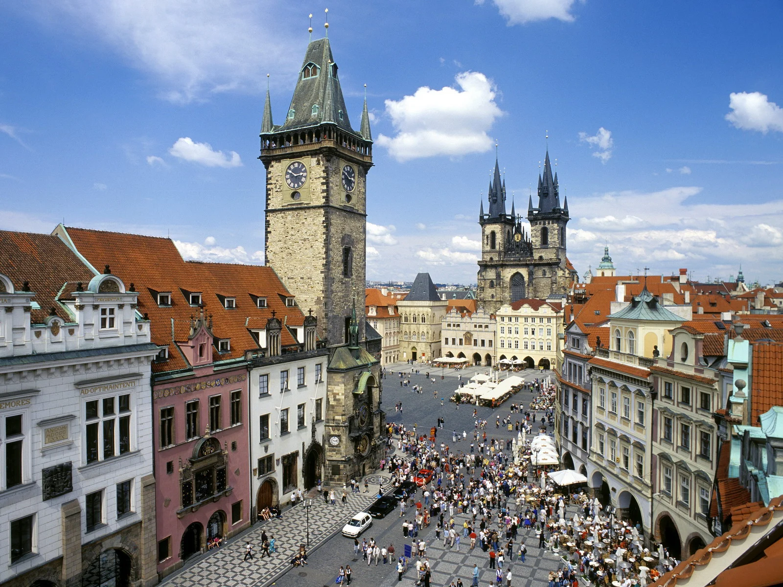 Prague Old Town Square.jpg