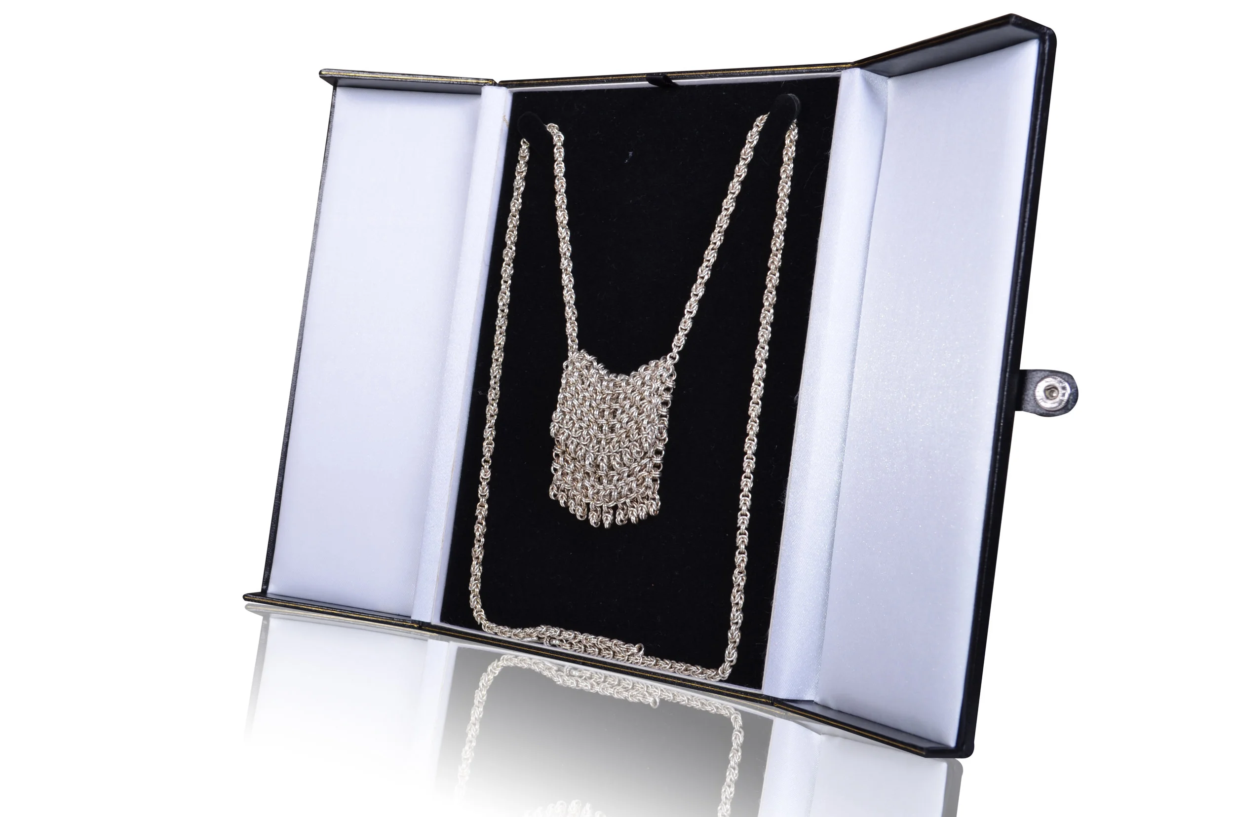 Lily Agresti Designer Mesh Purse Pendant UK | Bags & Arts