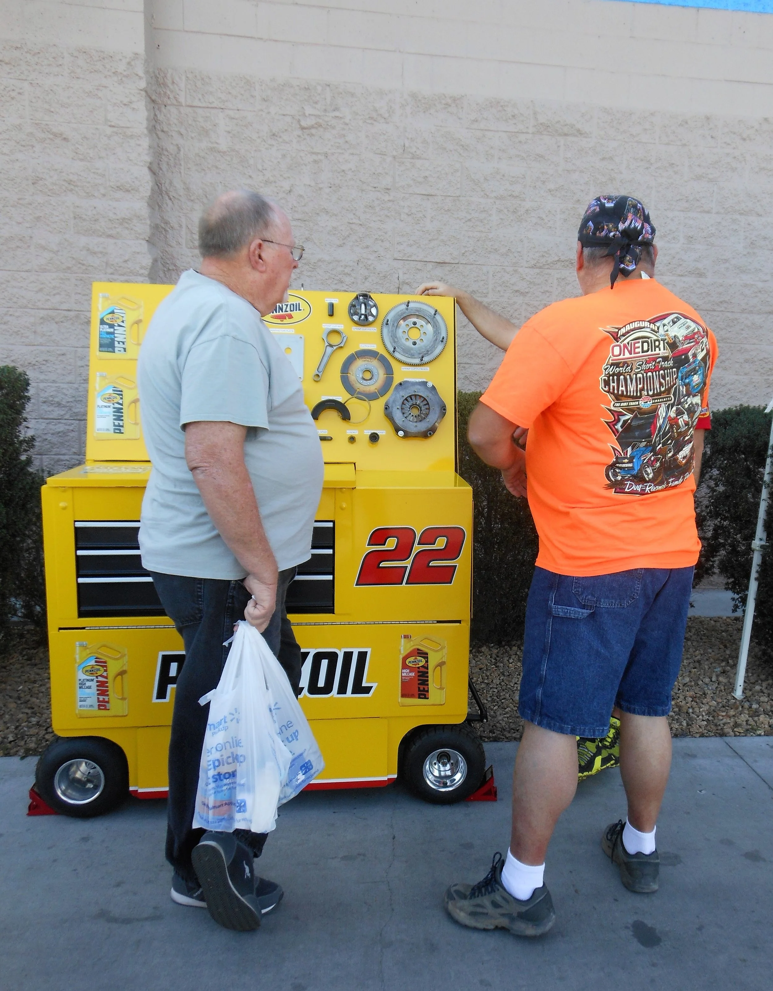 Store #2592 Fan Education
