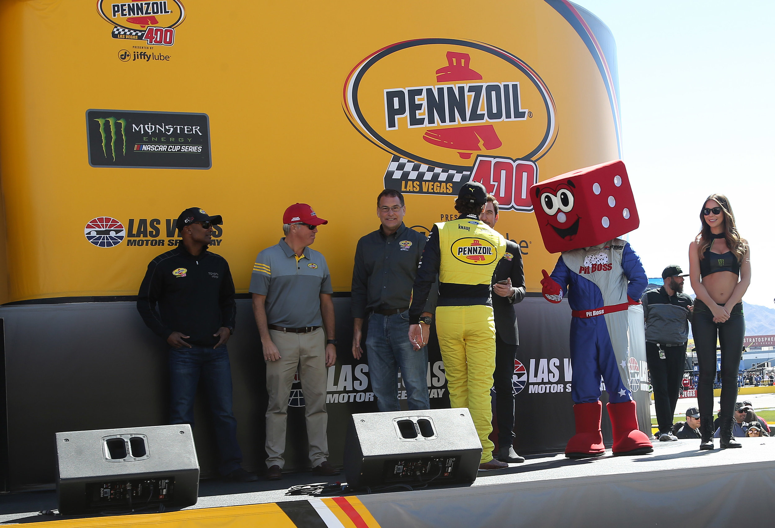 Pennzoil and Jiffy Lube leadership welcome drivers on-stage during driver introductions