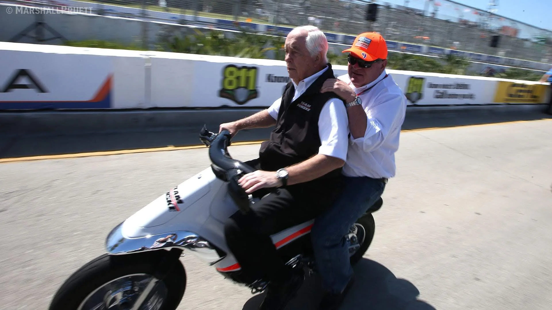 Signage_Roger Chip.JPG