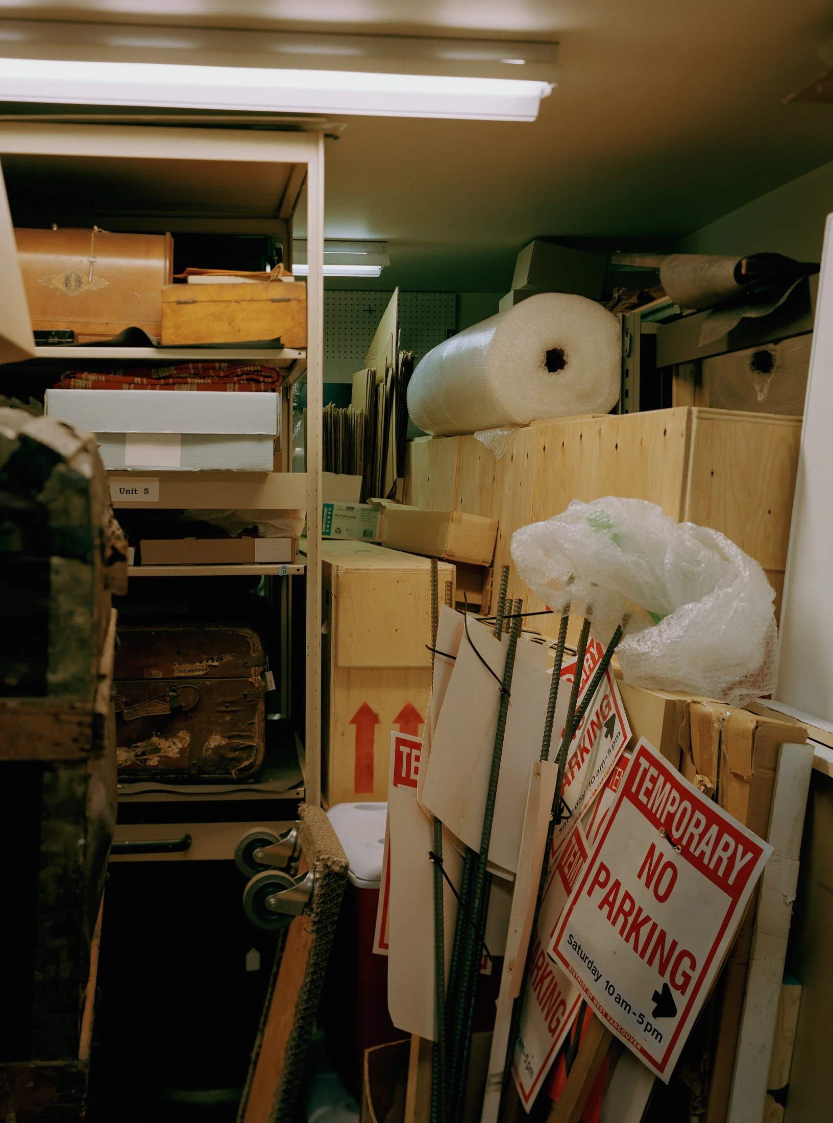 Temporary , 2016 / Archival pigment print / 20 x 16 inches / 50.8 x 40.6 cm / Ed. 5 + 1 AP