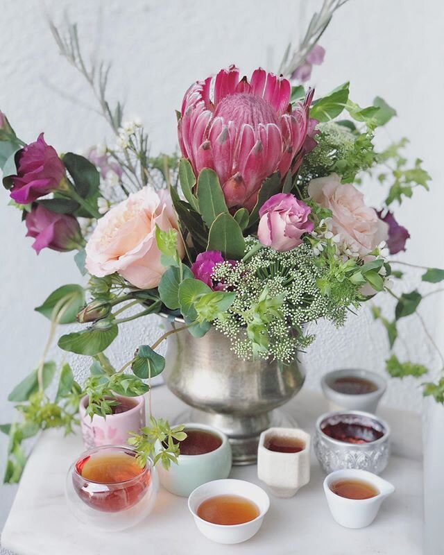 It&rsquo;s teacup Tuesday! I have so many in my collection, on any given morning I could easily serve 90 🍵😂 super looking forward to the next Tea 101 + Blending Class @m.lovewell March 7th ✨ plus NEW announcements coming this week about the tea sho