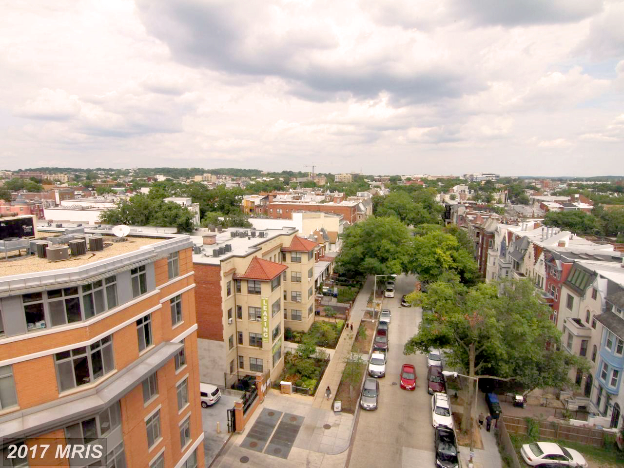 DC10026816-16.jpg