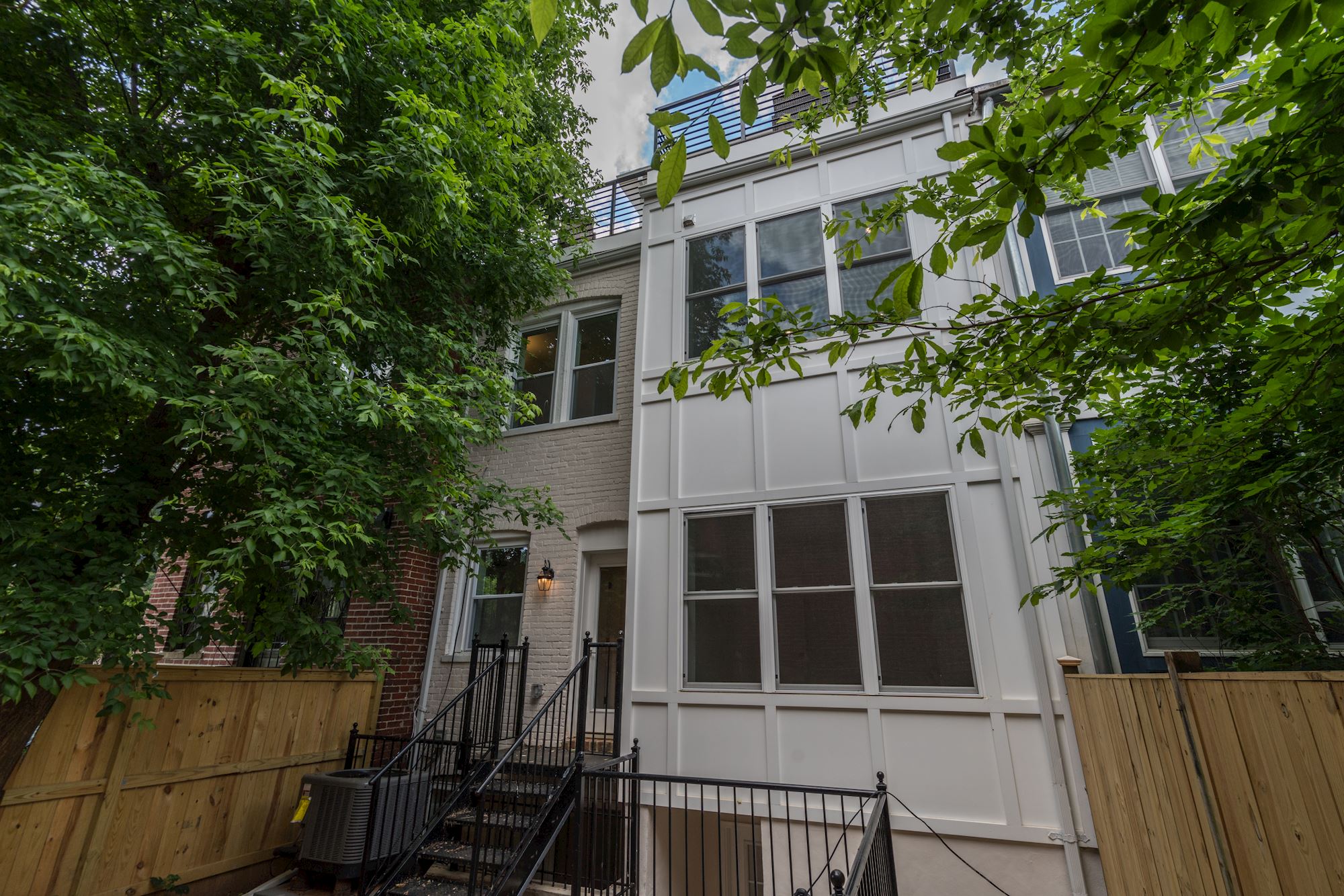 097_1643_NEWTON_ST_NW_233098_340433.jpg