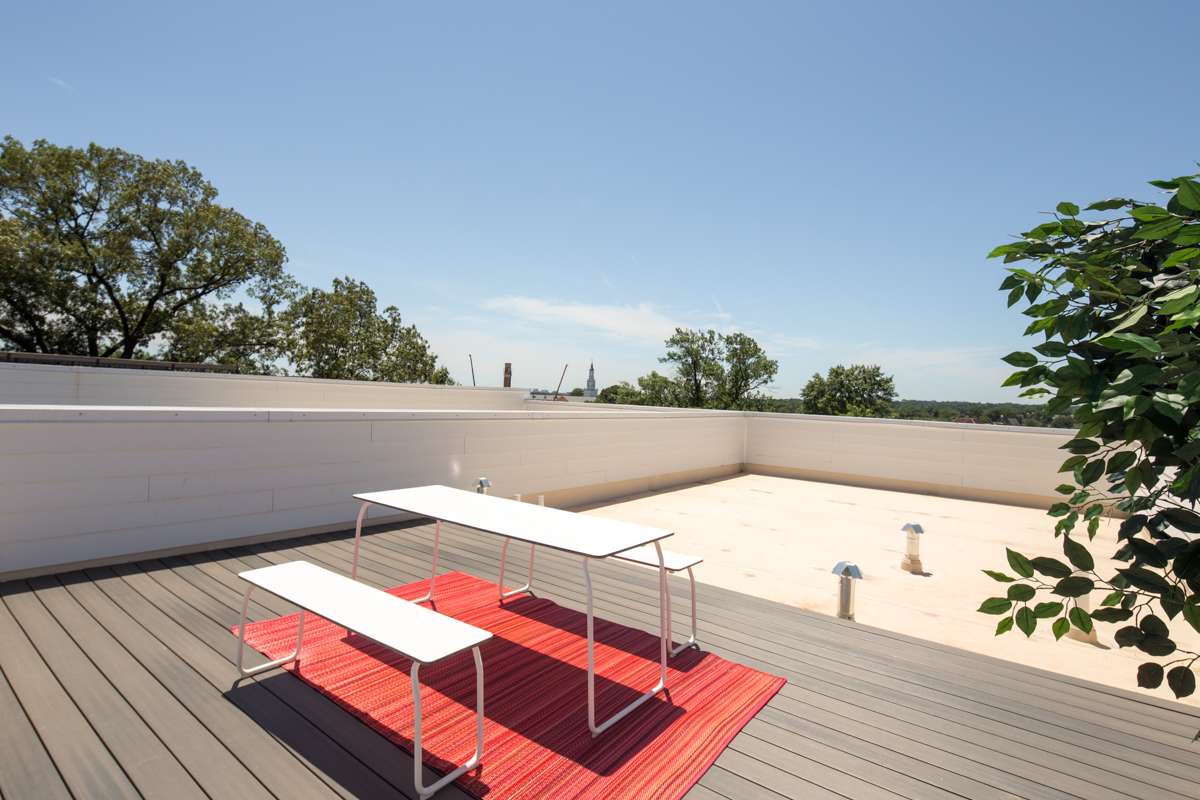 049 Roof.jpg