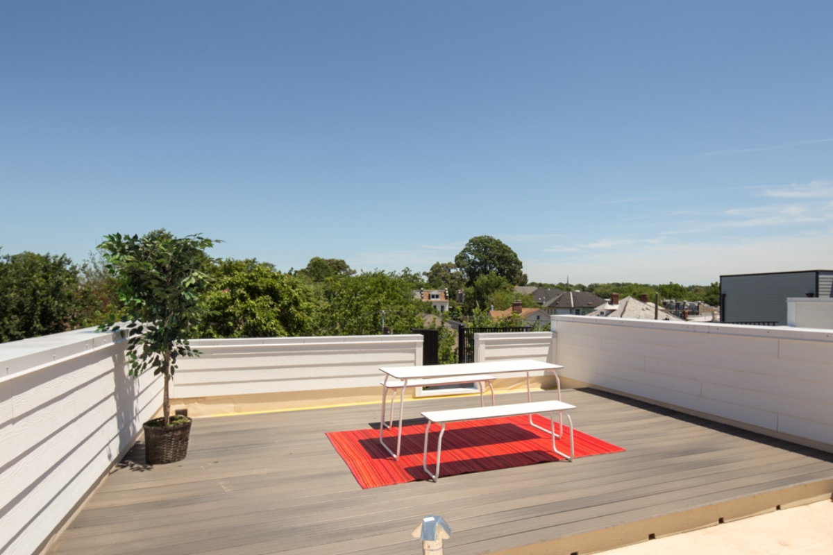 050 Roof.jpg