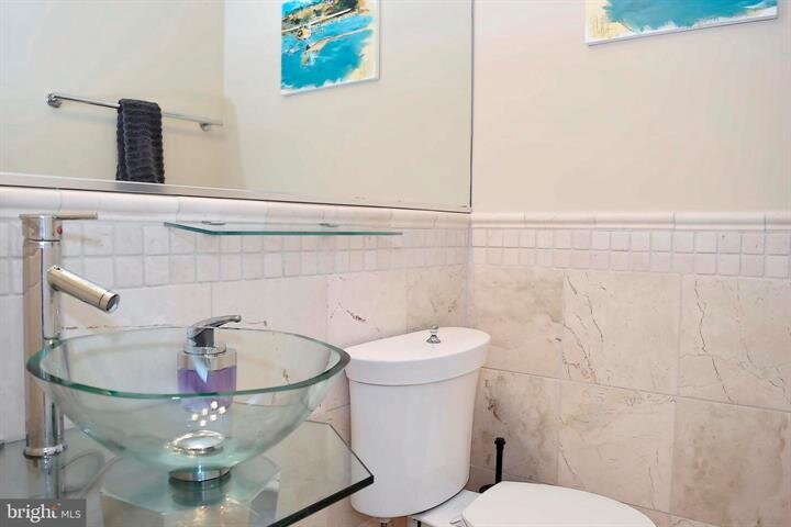 1827 1st Street_5.jpg