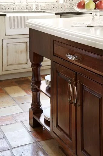 traditional-kitchen-island-terra-cotta-hinsdale.jpeg