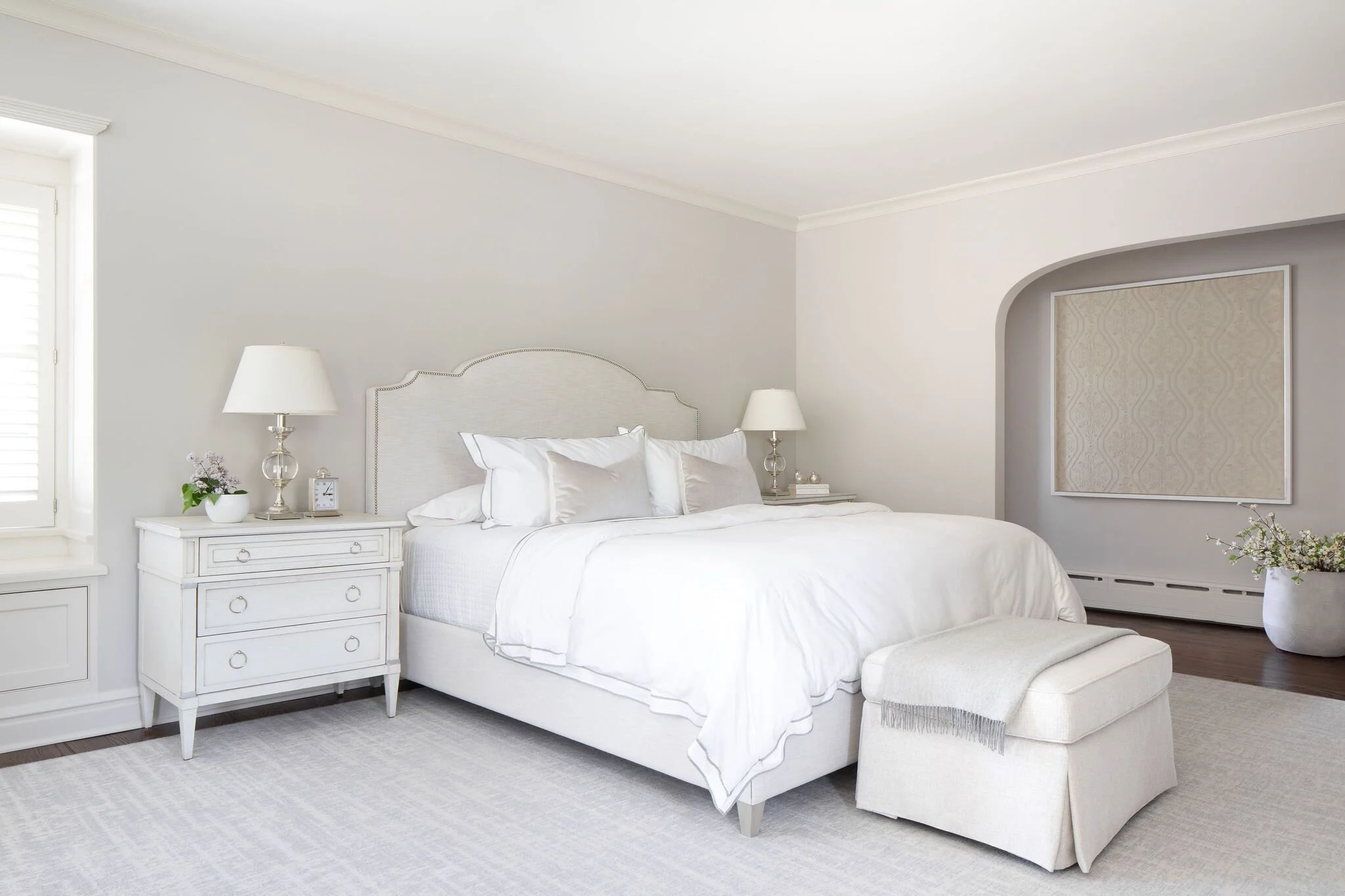 traditional-neutral-bedroom-wilmette.jpeg