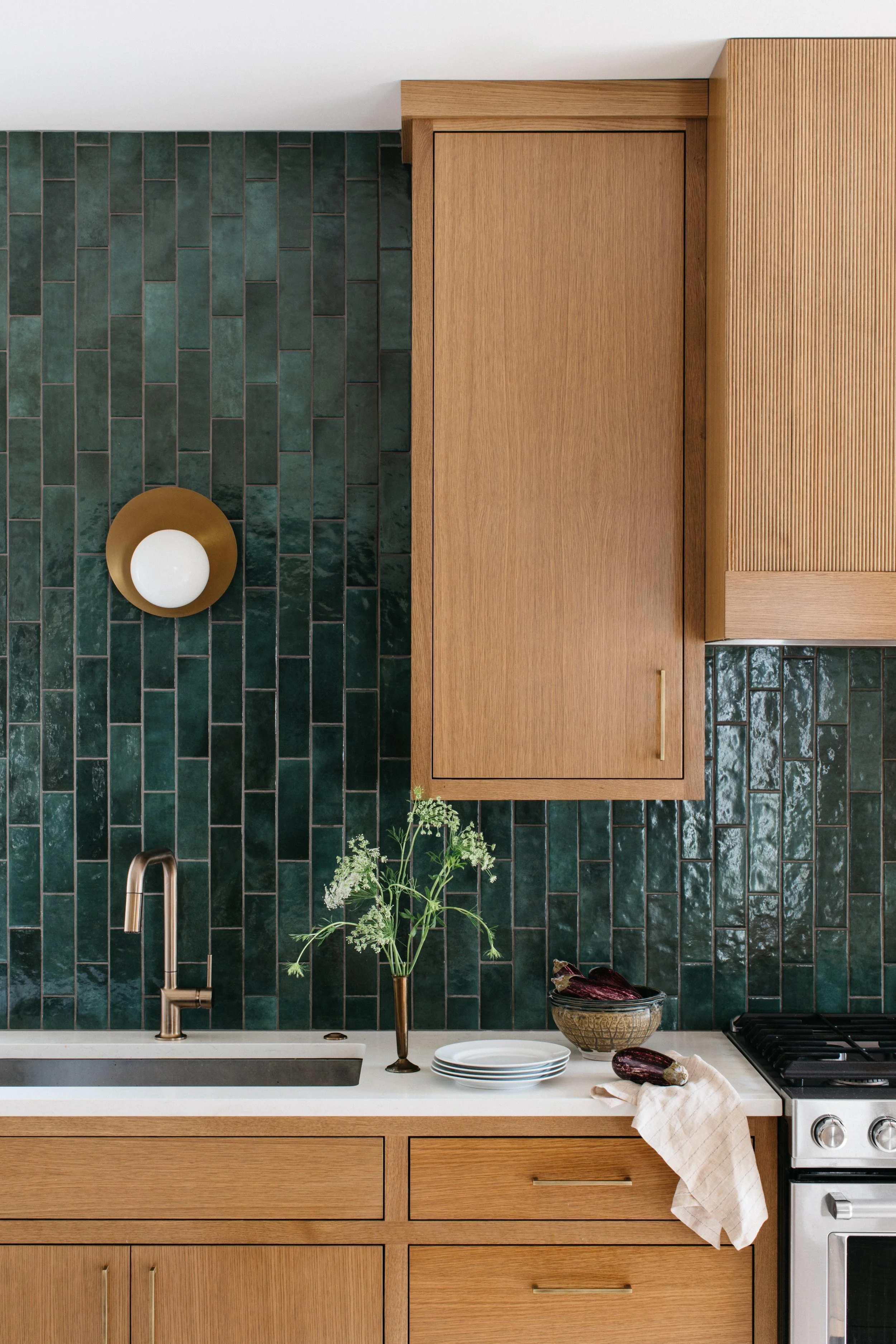 molly-quinn-design-kitchen-backsplash-green