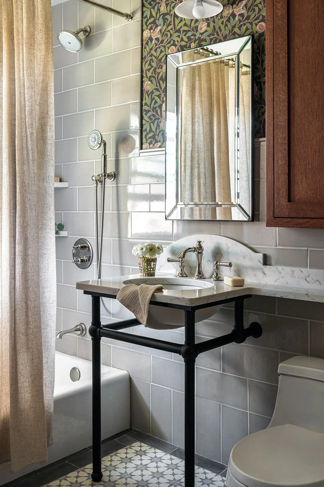 gallery-Molly Quinn Design 2 Bath 1a.jpg