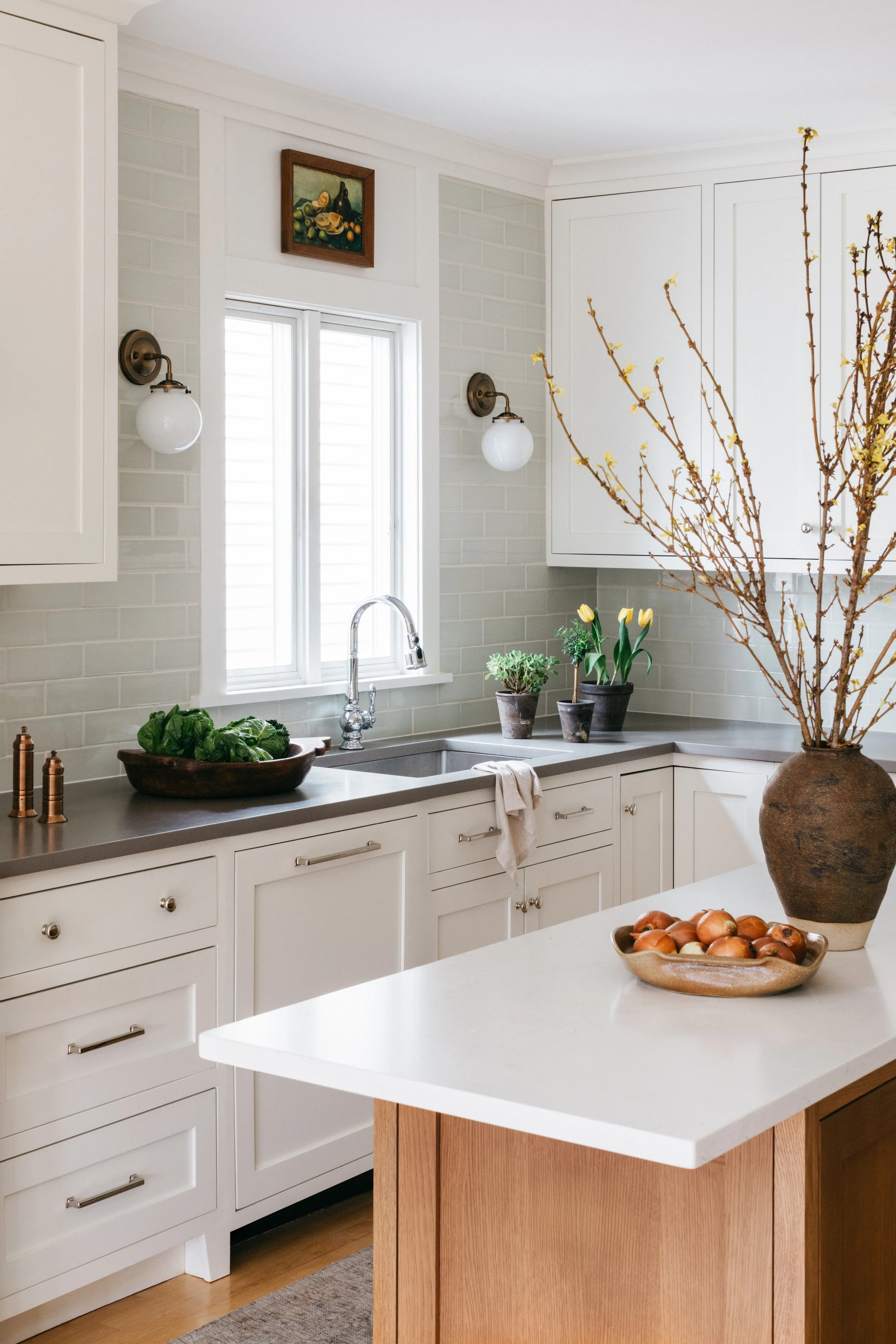 traditional-kitchen-cottage-style-green.jpg