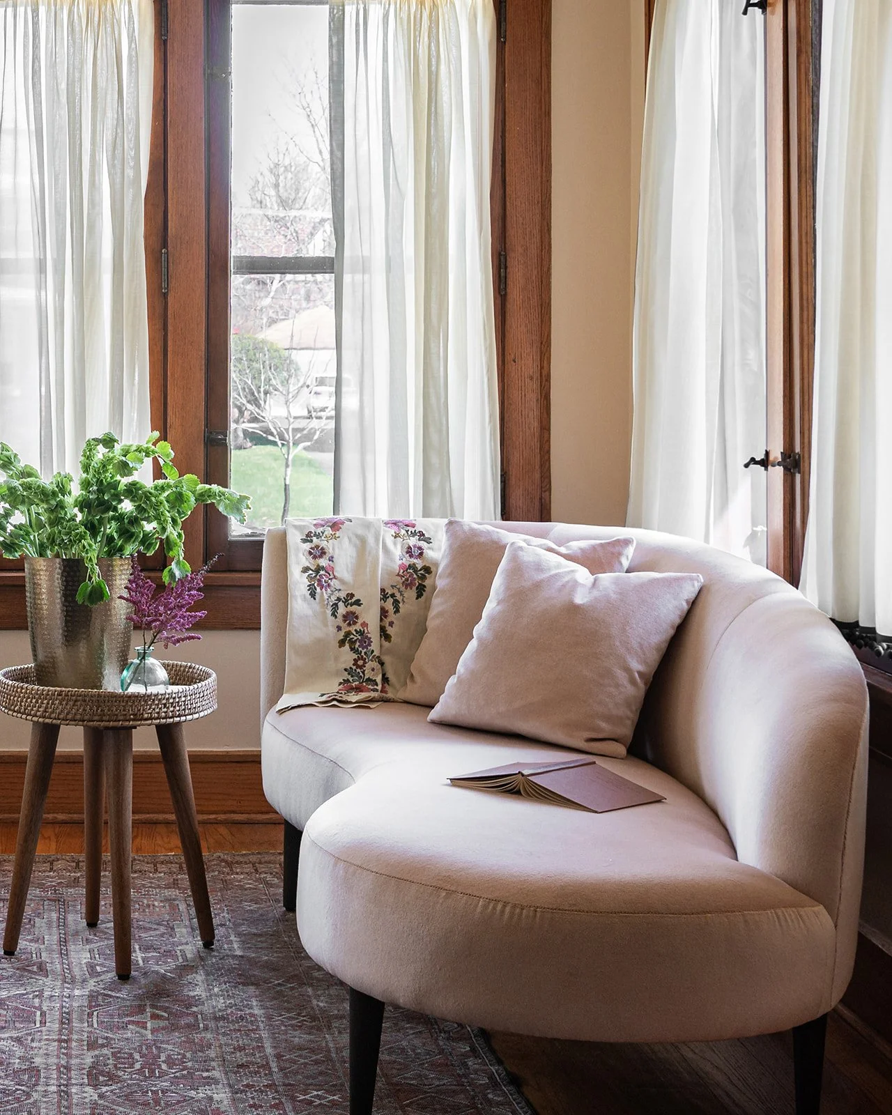 gallery-5-Molly Quinn Design-Sun Room crop.jpg