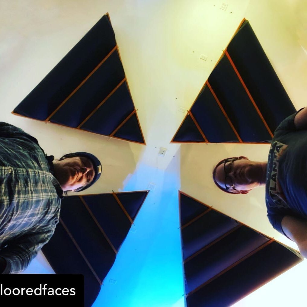 @flooredfaces ❤️@robertlangstudio #ceilingsofinstagram 😂