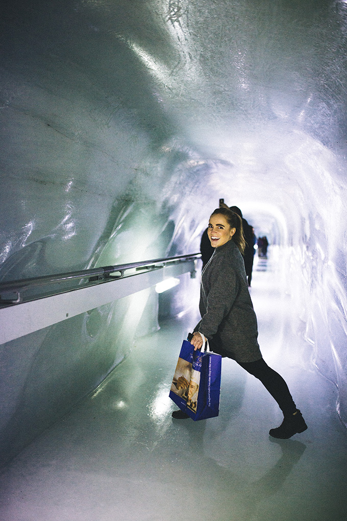 Juengfrau-Ice-Cave.jpg