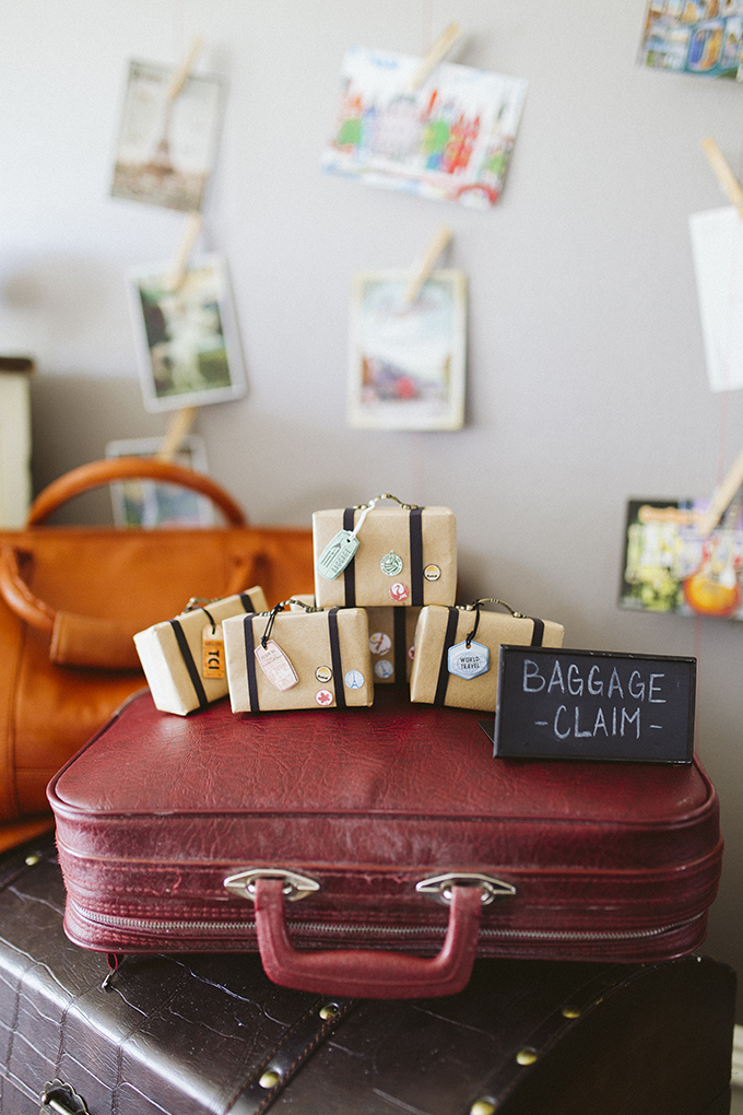 suitcase-party-favors.jpg
