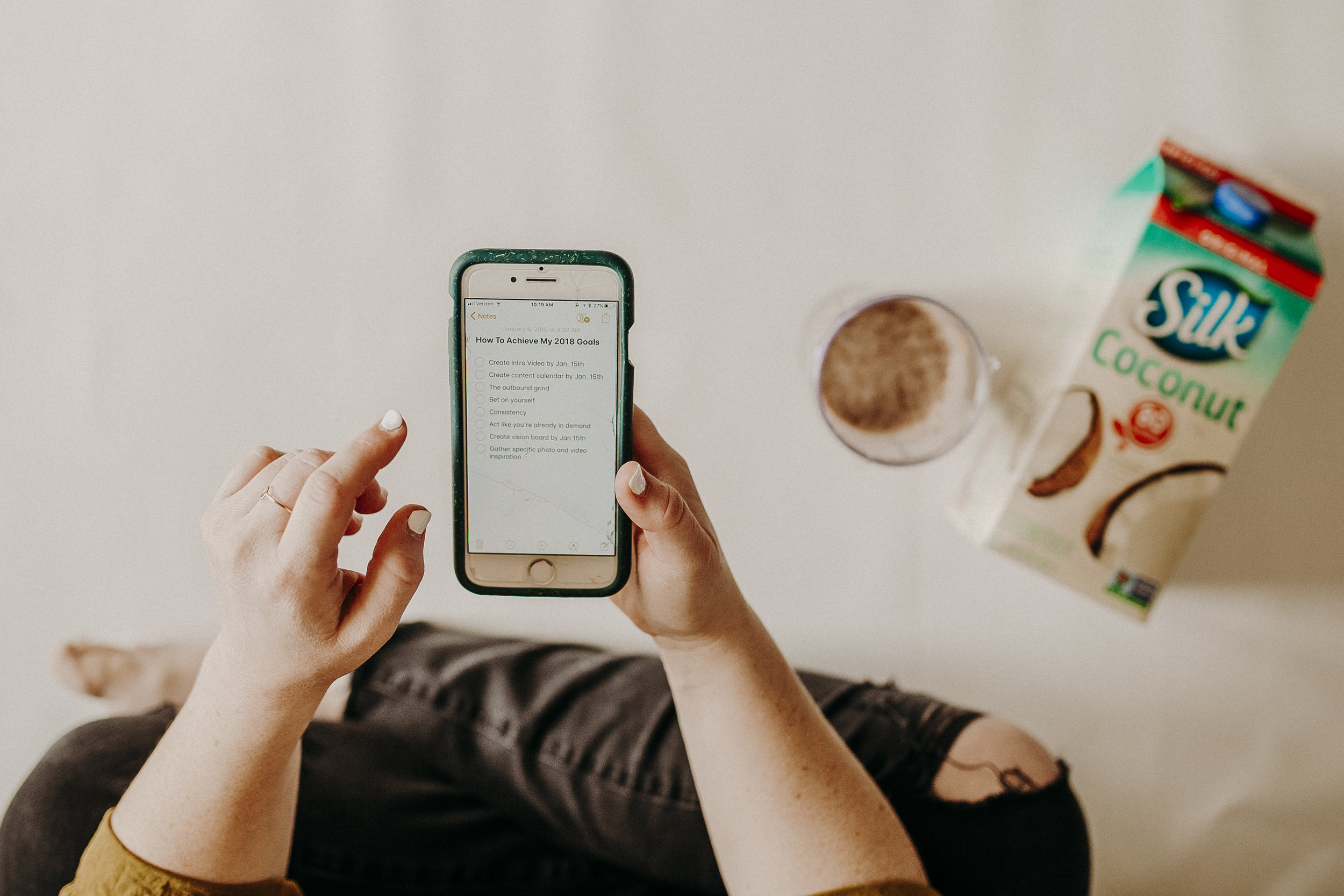  Finally, I love to keep myself in check with a check-list! In my phone's notes, I keep a bulleted to-do list, with tasks that I need to do in order to reach my goals. I refer and add to it constantly, to make sure I am staying on top of my game! 